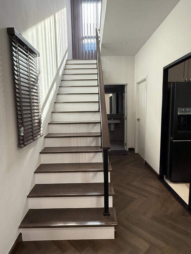 หมู่บ้าน บริทาเนีย บางนาศรีวารี  ซอยวัดศรีวารีน้อย บ้านใหม่อยู่ยังไม่ถึงปี บ้านตกแต่งพร้อมอยู่ 9