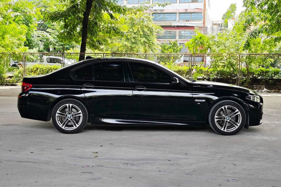 2017 BMW 520d M Sport AT ดีเซล มือเดียวป้ายแดง รูปย่อยที่ 4