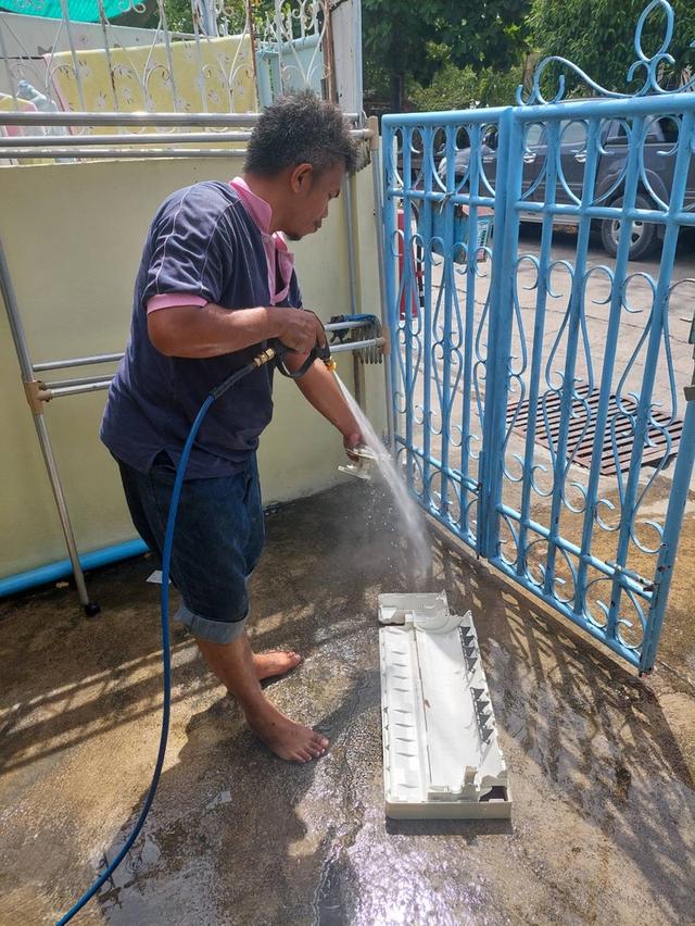 ล้างแอร์ถนนประชาทร ซ่อมแอร์ถนนวัดบำรุงรื่น ย้ายแอร์สุวรรณภูมิ ติดตั้งแอร์ร่มเกล้า 0647170989 6