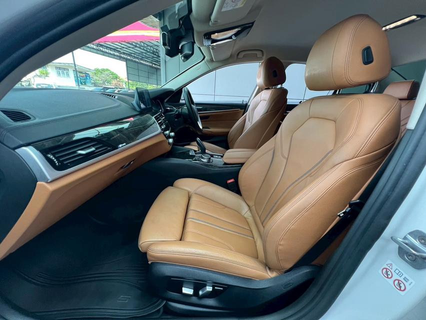 ปี 2018 BMW SERIES 5, 520d SPORT รถบ้าน เซอร์วิสศูนย์ทุกระยะ รูปที่ 10