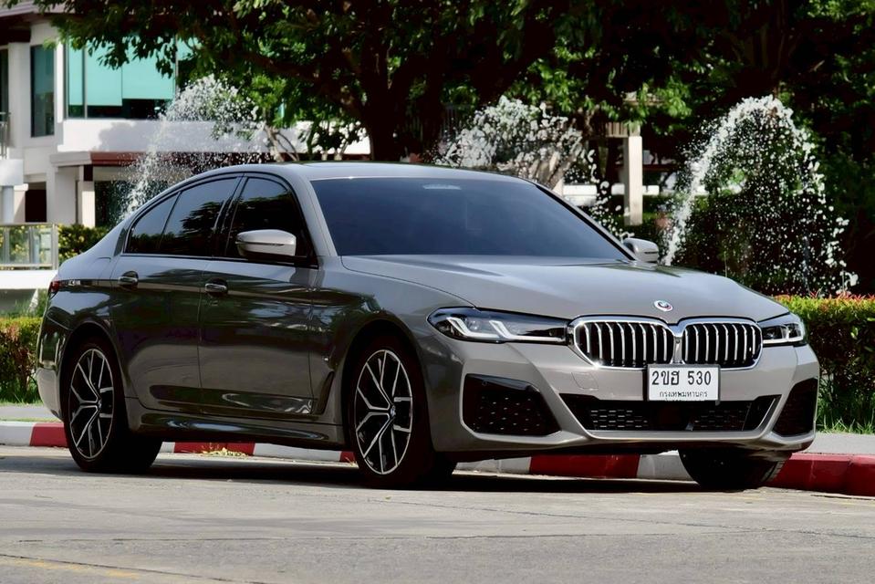รหัสรถ PR530 Bmw G30 530e LCI M Sport Package ปี 2022