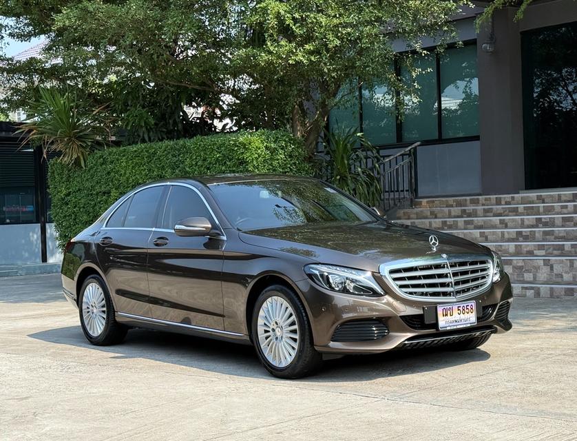 2015 BENZ C180 EXCLUSIVE รถมือเดียวออกป้ายแดง รถวิ่งน้อยเพียง 39,000 กม รถเข้าศูนย์ทุกระยะ รถไม่เคยมีอุบัติเหตุครับ