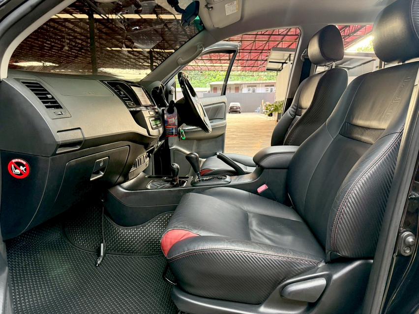 TOYOTA FORTUNER 3.0 TRD Sportivo 4WD ปี 2015 12