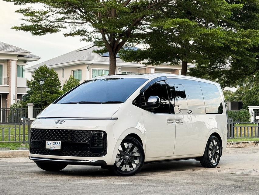 (แจ้งรหัสรถ AVA3888) 🇰🇷 Hyundai Staria PREMIUM 2.2 Top สุด ปี 2024