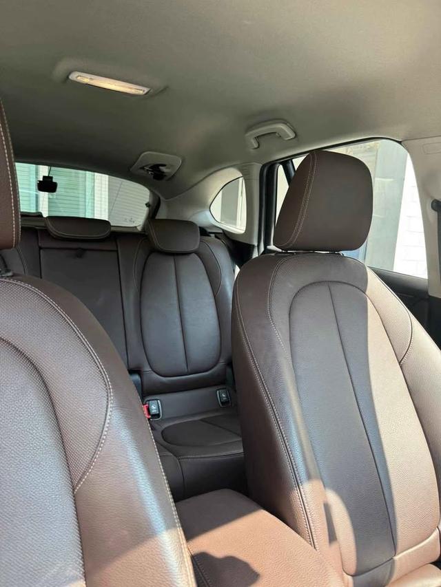 รถบ้านแท้ออกศูนย์ชื่อตรงเล่มมือเดียวป้ายแดง. BMW X1 sDrive20d xLine LCI ( F48 ) จดทะเบียนปี 2022  รถจดปี 2021 เลขไมล์ 40,300 กิโลเมตร. 6