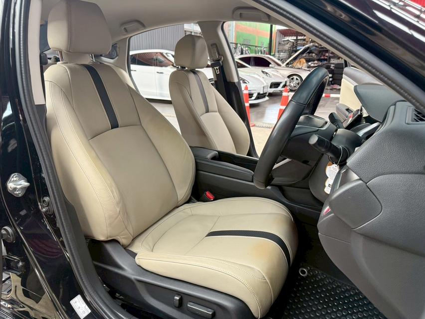 HONDA CIVIC FC 1.8 EL i-VTEC ปี 2017 11