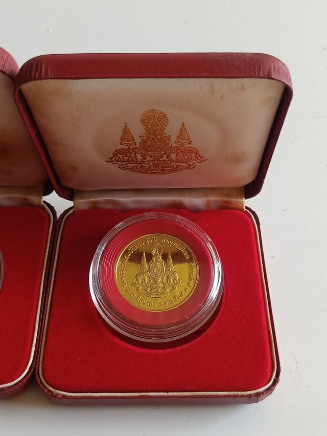 เหรียญที่ระลึก รัชกาลที่ 9 ปี 2539 2