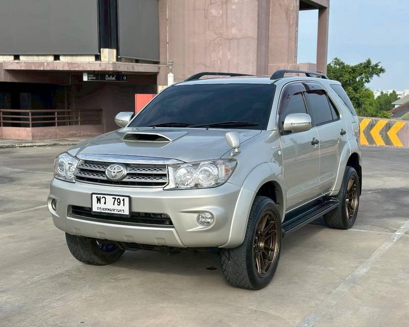 รหัสรถ QT791 Toyota Fortuner 3.0V เกียร์ Auto 4WD สีบรอนซ์ทอง ปี2005 6
