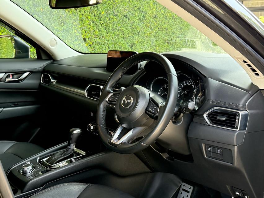 2019 MAZDA CX5 2.0 รถมือเดียวออกป้ายแดง รถวิ่งน้อย เข้าศูนย์ตรงระยะ รถไม่เคยมีอุบัติเหตุครับ 10