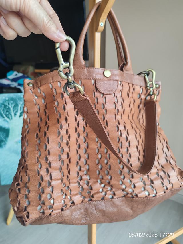 กระเป๋าหนังแท้​ มือสองสภาพดี รูปที่ 2