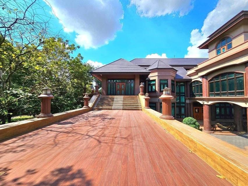 ขายคฤหาสน์หรู ในตัวเมืองศรีราชา ชลบุรี 12