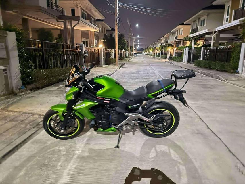  ปล่อยรถ KAWASAKI แบบ ER-6N  รถปีรุ่น 2013  เครื่อง เบนซิน  3