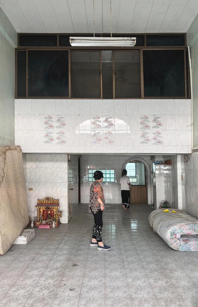 อาคารพาณิชย์ ตึกแถว 3 ชั้นครึ่ง ต.ศาลายา อ.พุทธมณฑล 2