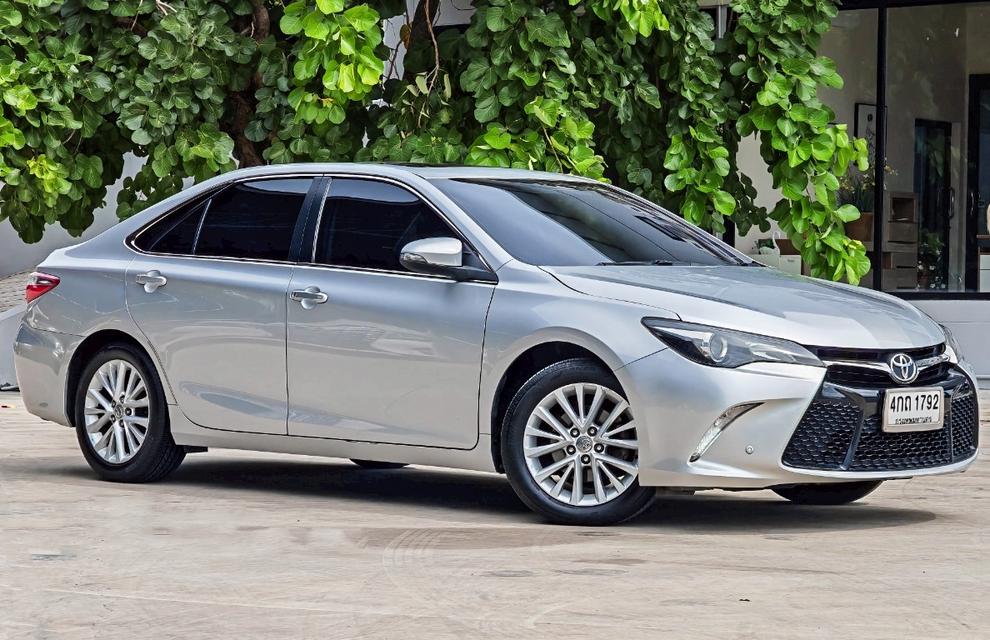 TOYOTA CAMRY 2.5G ESPORT 3