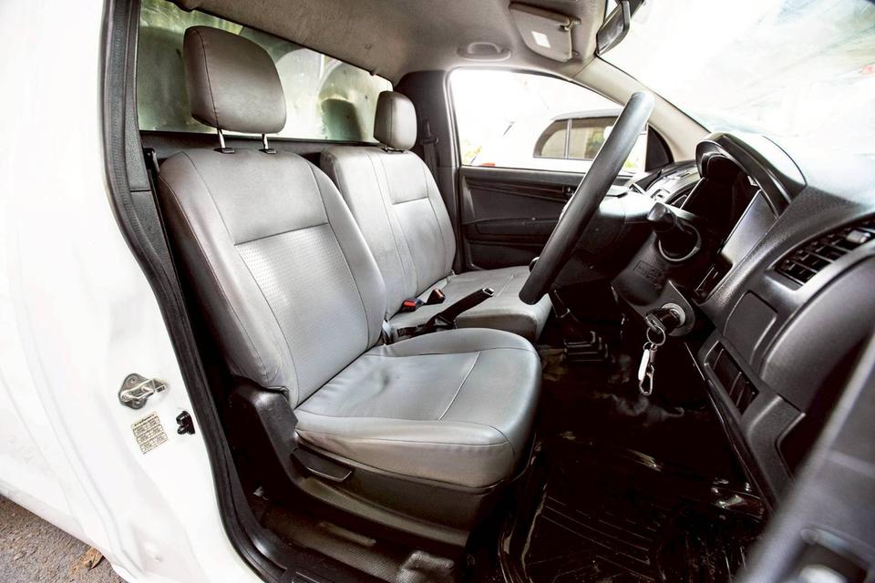 ISUZU D-MAX 3.0 Ddi S SPARK EX ปี 2019 สีขาว  14