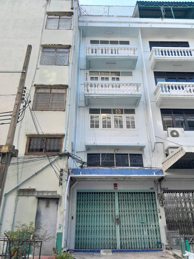 ตึกแถว (อาคารพาณิชย์) 1