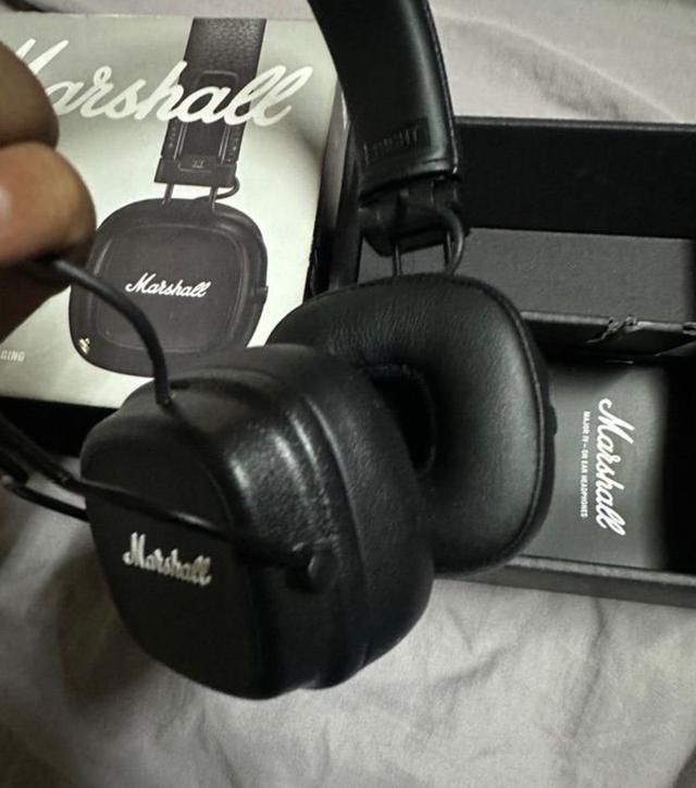 หูฟัง Marshall ของแท้ 2