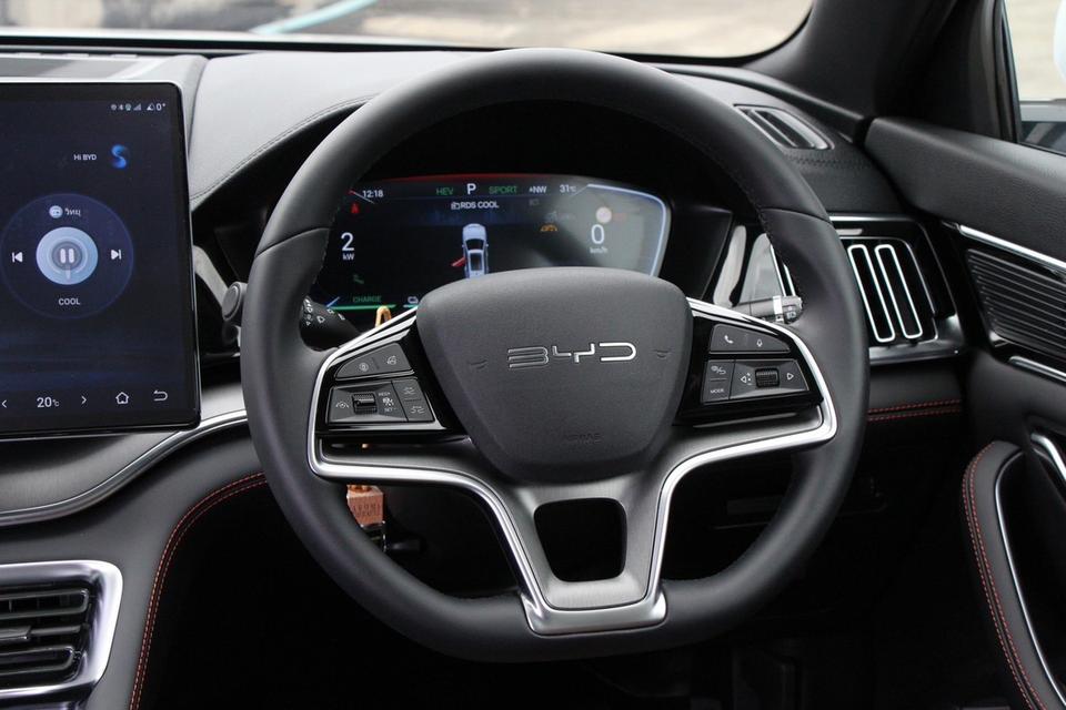 BYD Sealion 6 DM-i Premium ปี 2025 สีขาว  เลขไมล์ 3,600 km. 14