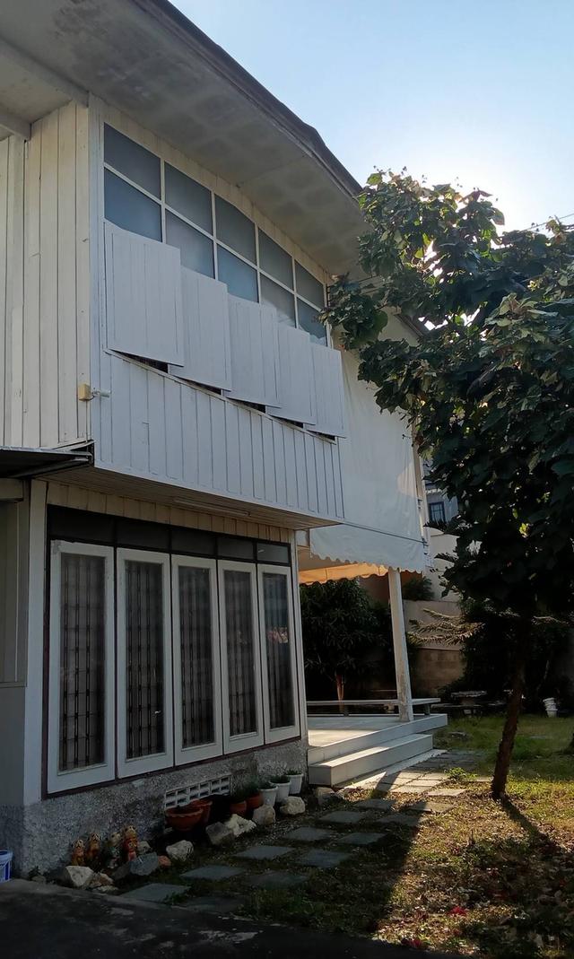 ขายบ้านพักตากอากาศ บ้านไม้มะค่าพร้อมที่ดินฝั่งทะเล 6