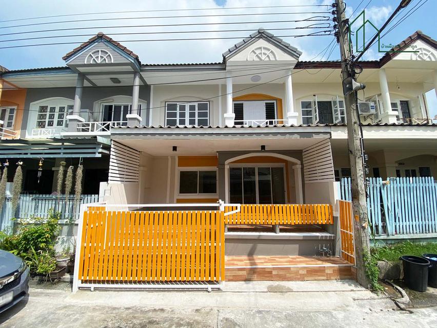ทาวน์เฮาส์ 2 ชั้น หมู่บ้าน สุธาวี คัตเตอร์เฮ้าส์ คลองขุด บางพลี พร้อมอยู่  1