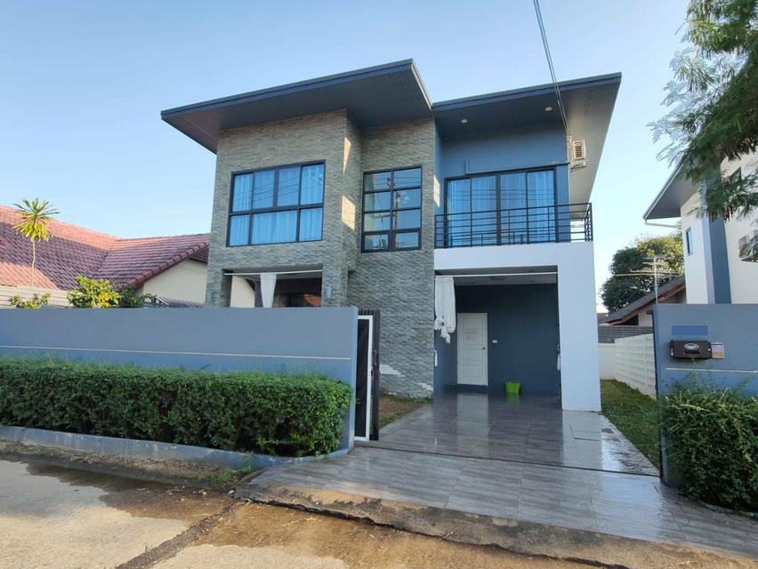 ✨🏡 บ้านเดี่ยว 2 ชั้น พร้อมสระว่ายน้ำส่วนตัว ในโครงการคุณภาพ ทำเลดี สันทราย เชียงใหม่ 💦🌿 เหมาะสำหรับอยู่อาศัยหรือปล่อยเช่าระยะยาว บรรยากาศสงบ เป็นส่ 1