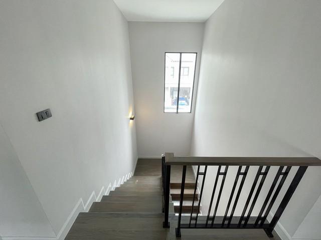 บางกอก บูเลอวาร์ด พระราม 5 ใกล้ถนนนครอินทร์ และ ร.ร.เด่นหล้า พระราม 5 20