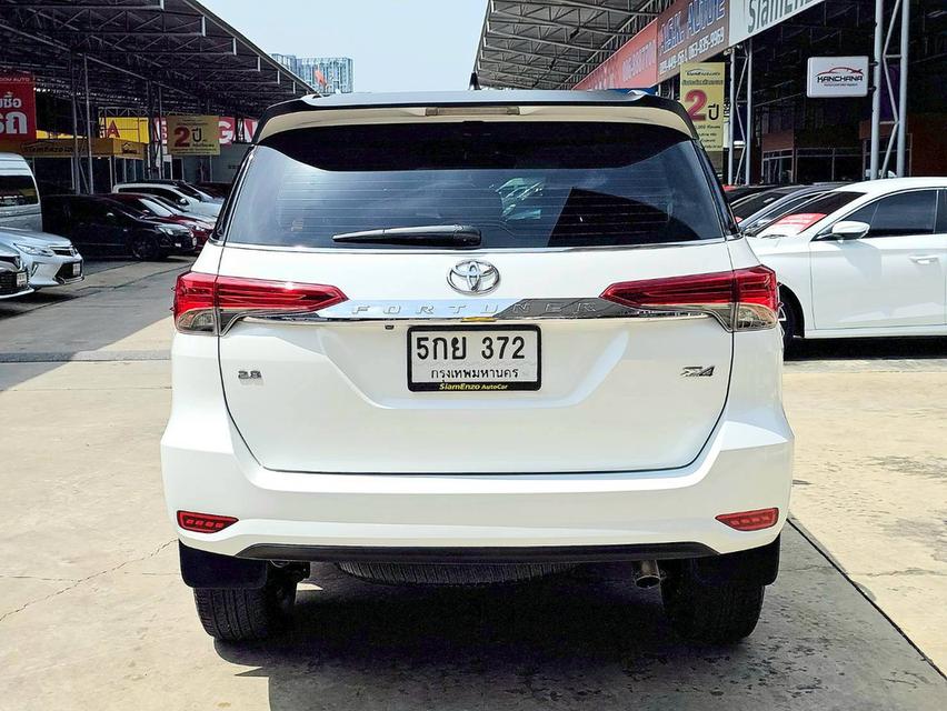 รหัสรถ SEZ372 Toyota Fortuner 2.8 V 4WD เกียร์ ออโต้ ดีเซล สี ขาว-ดำ ปี 2016 5