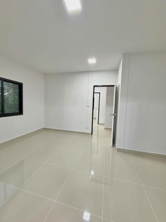 พฤกษา45 ถนนวัดลาดปลาดุกทาวน์เฮ้าส์ 2 ชั้น  หลังมุม ตกแต่งใหม่พร้อมอยู่  มีพื้นที่ข้างบ้าน พร้อมระเบียงด้านหน้า 13