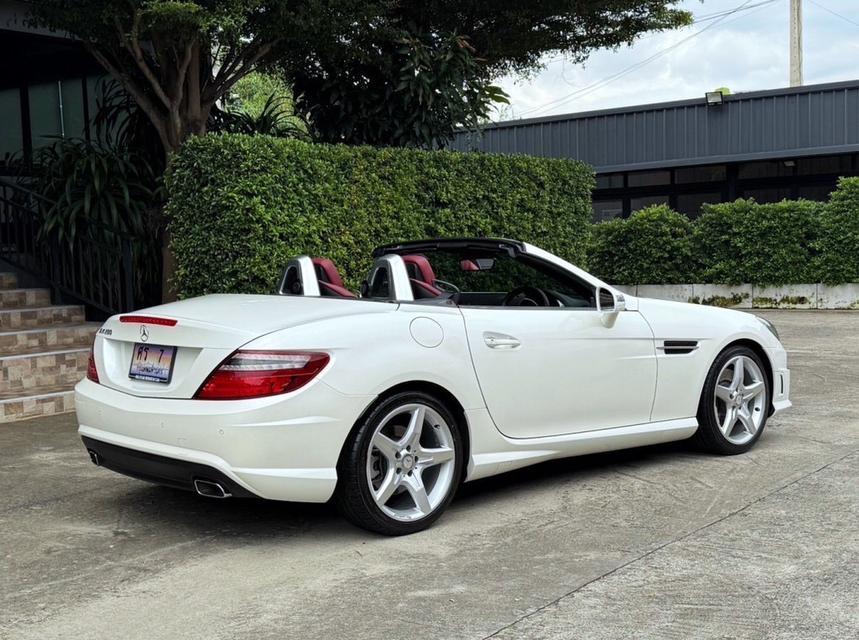 2016 BENZ SLK ( 9 เกียร์ ) รถออกศูนย์ BENZ THAILAND รถวิ่งน้อยเพียง 41,222 กม รถไม่เคยมีอุบัติเหตุครับ 3