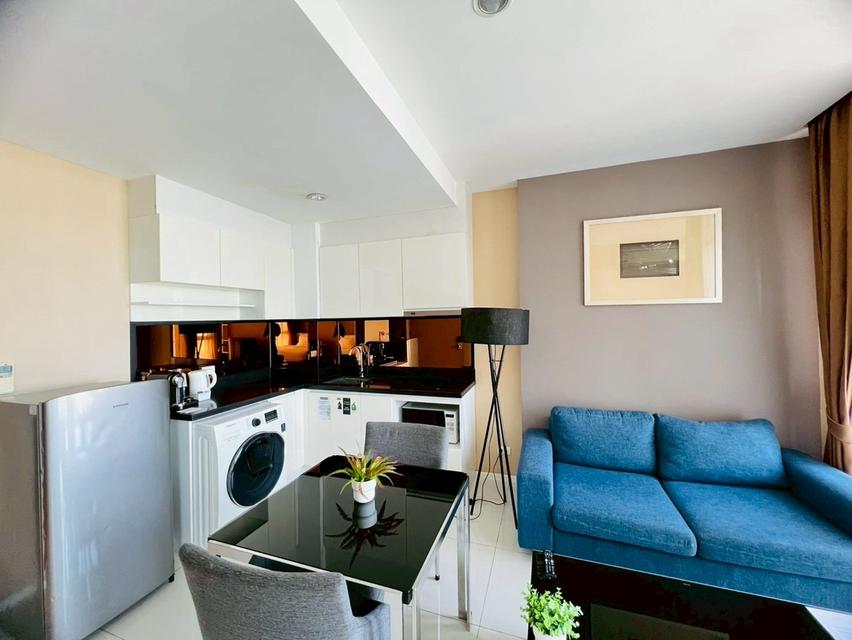 Estella Ekkamai Condo For Sale 1