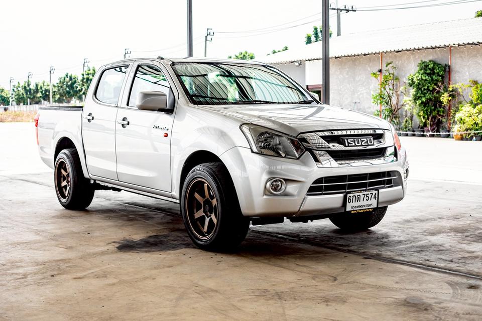 ISUZU D-MAX 1.9 ddi-Z Cab4 ปี 2017 สีเทา มือเดียวป้ายแดง 3
