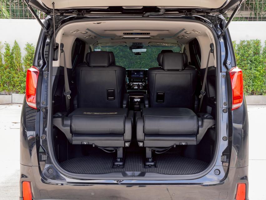 Toyota Alphard 2.5 SC Package ปี 2023 17