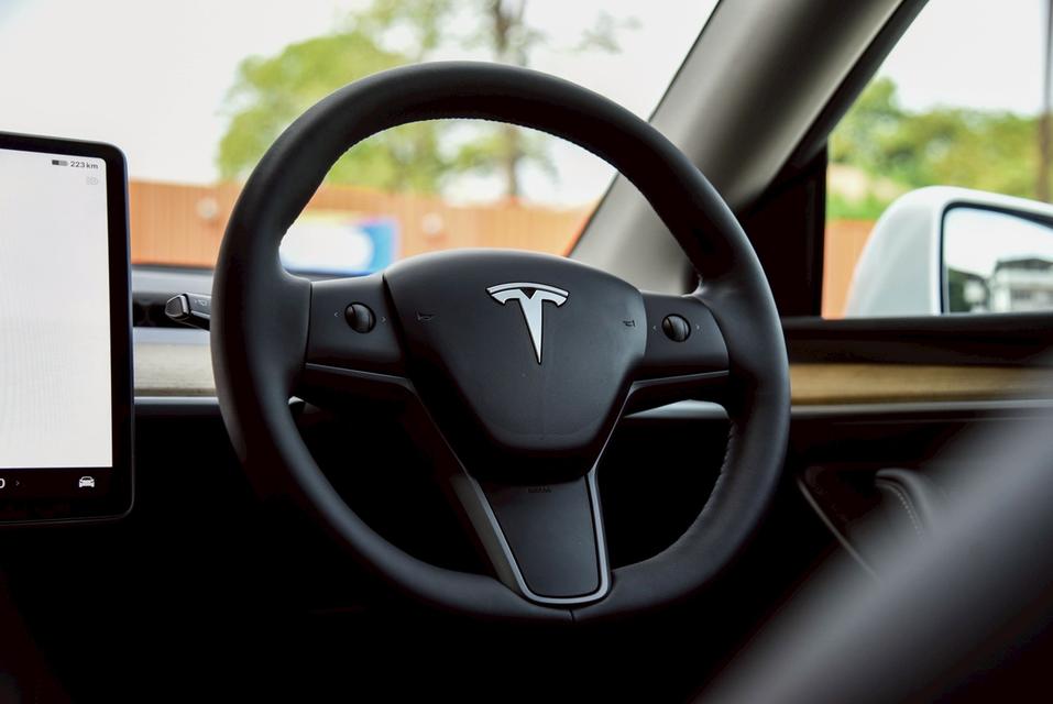 รหัสรถ CBL3994 TESLA Model Y Long Range AWD (Dual Moter) AT 2023 18