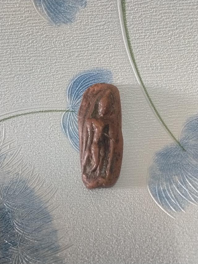 พระลีลาเนื้อผงเนื้อสวย