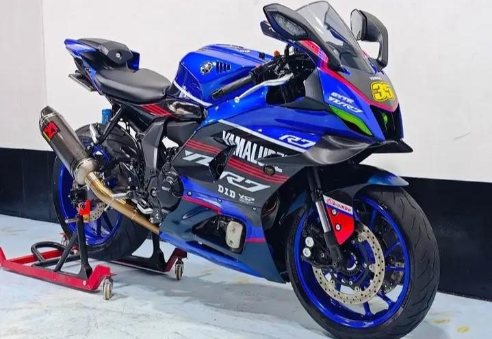 Yamaha R7 สี Blue 4