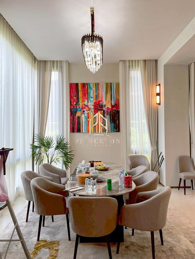 ขายหรือให้เช่าบ้านหรูระดับ SUPER LUXURY ศิรนินทร์ เรสซิเดนเซส ซอยพัฒนาการ 32  5
