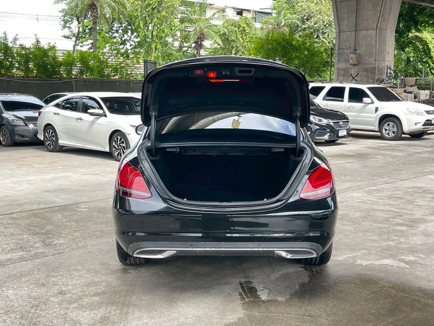Benz C220d ปี19 16