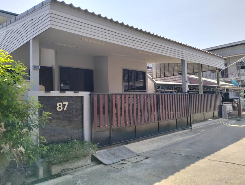 บ้านเดี่ยว สร้างใหม่ ทำเลทองใกล้มหาวิทยาลัยศิลปากร 500 ม.  , ใกล้เซ็นทรัลนครปฐม  800 ม. 1