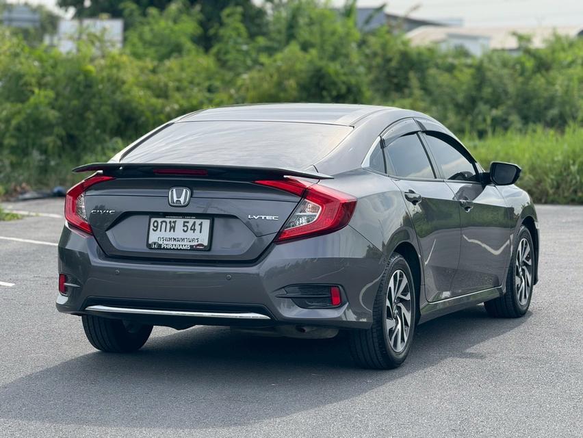 Honda Civic FC 1.8 E CVT (MNC) 2020. สีเทา  ออโต้ มือเดียว 6