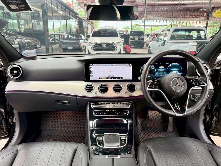 Mercedes-benz E220D w213 2.0 AMG Sport ปี 2022 6