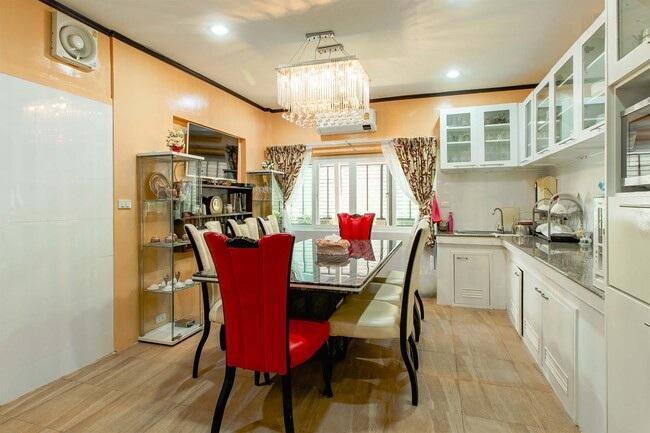 บ้านหรูพร้อมสระว่ายน้ำ บนที่ดินเกือบ 174 ตร.ว. ใกล้โรงเรียนนานาชาติ ราชพฤกษ์ โครงการ ลัดดารมย์ เอลิแกนซ์ ถูกออกแบบในสไตล์ Modern California 5