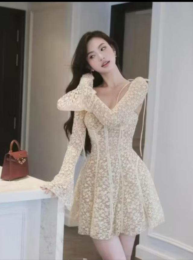 ชุดเดรสลูกไม้ออกงาน ราคา 400 บาทรวมค่าส่งแล้ว รูปที่ 2