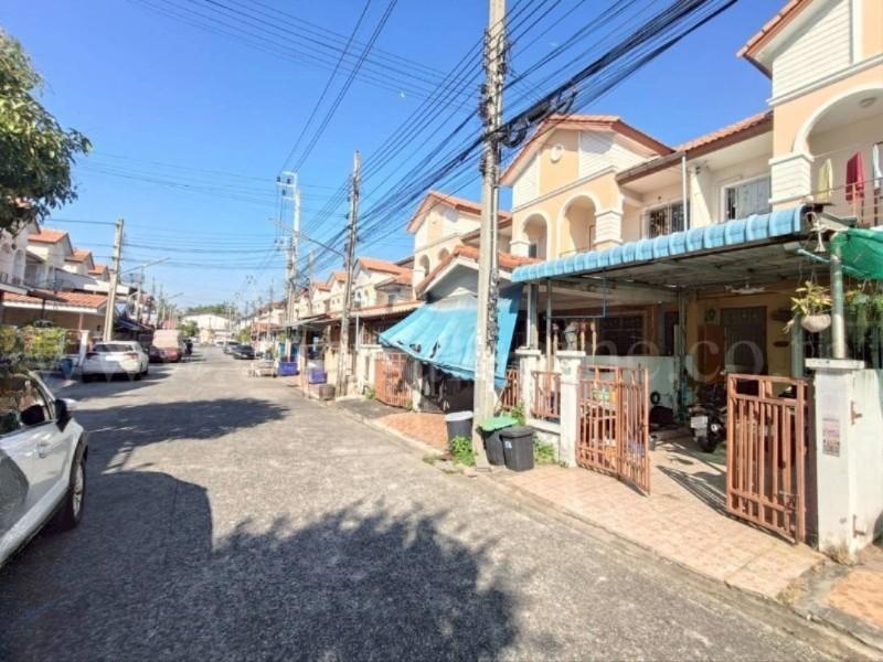 ทาวน์เฮ้าส์ พนาสนธิ์ วิลล่า แพรกษา ซ.8 ราคาถูก 13