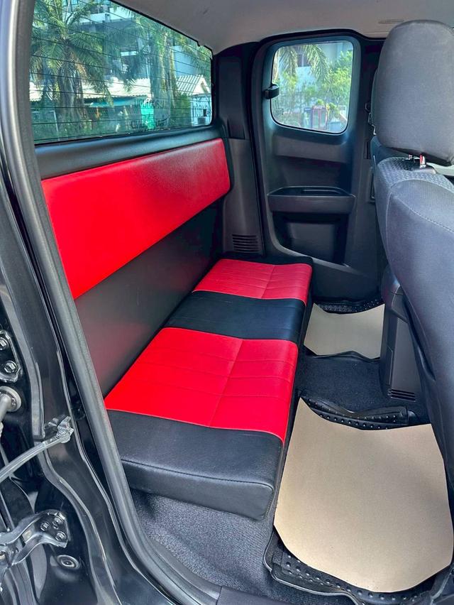  ISUZU D-MAX 2.5 Z Ddi HI-LANDER SPACECAB เกียร์ M/T สีดำ ปี 2015 12