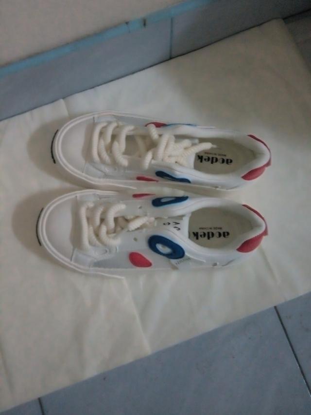 รองเท้าผ้าใบมือ1เบอร์39 3