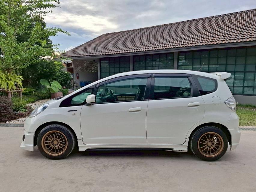 รหัสรถ KN2366 HONDA JAZZ 1.3 HYBRID ปี 2013 8