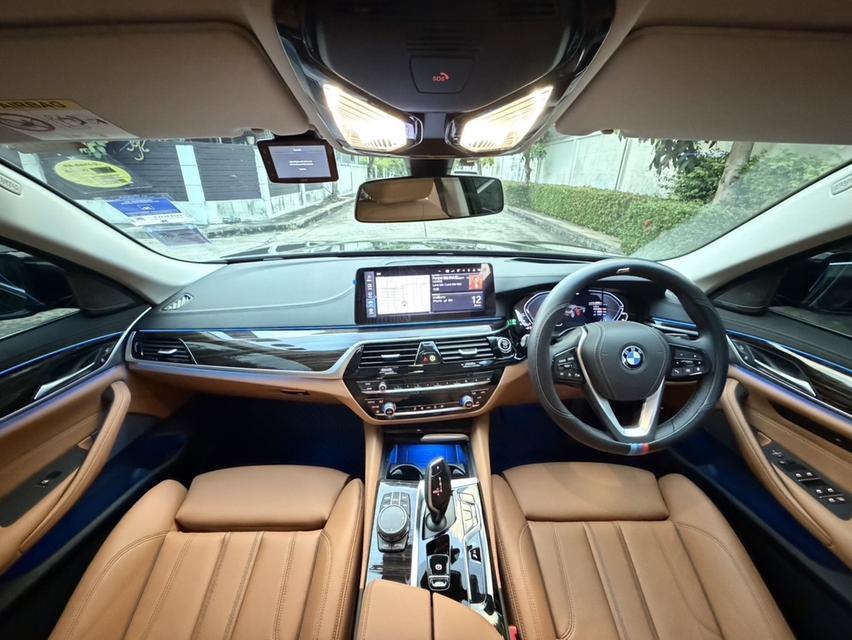 รหัสรถ AP3434 Bmw 530e Luxury Plug-in Hybrid LCI ปี 24 สีเทาดำ รูปที่ 9