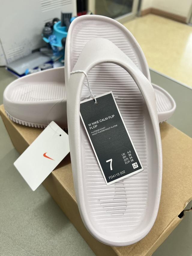 รองเท้าแตะ nike size 38 พร้อมกล่อง