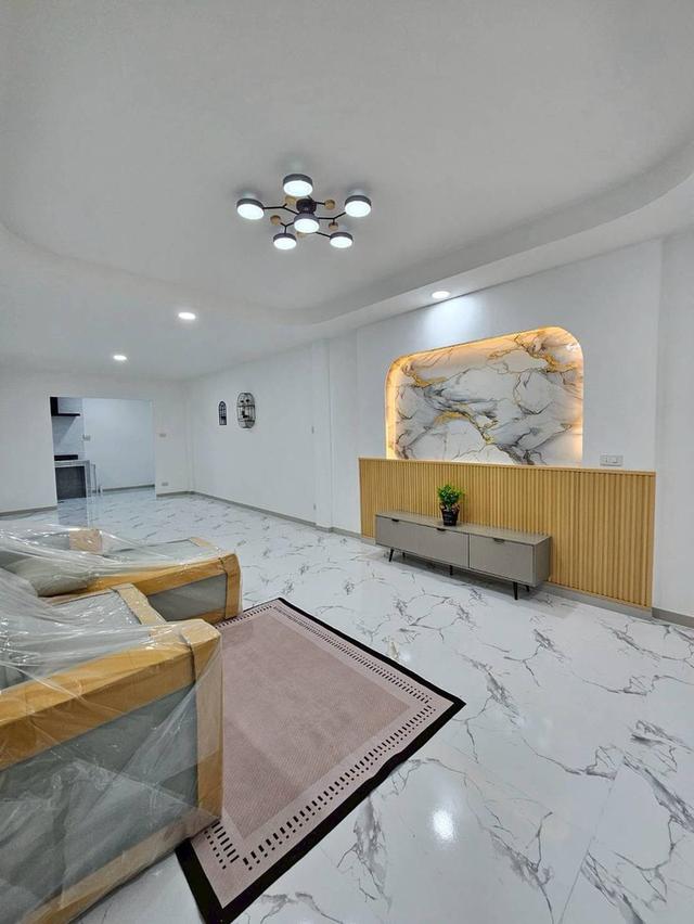 หมู่บ้านบัวทอง4..... 7