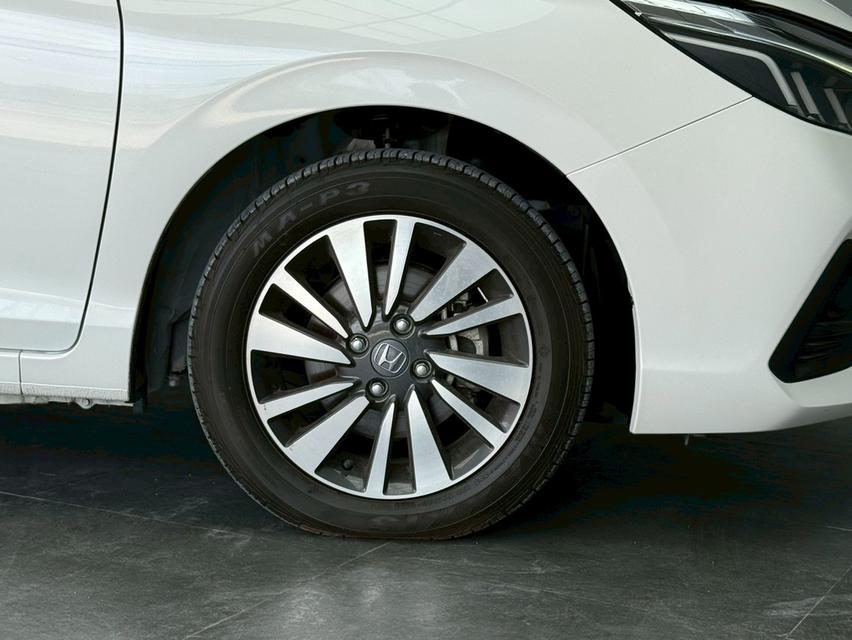 HONDA CITY, 1.0 SV โฉม ปี19-ปัจจุบัน (5D) สีขาวเกียร์ออโต้ เบนซิน มือเดียวป้ายแดง ปี2024 ผ่านการตรวจสอบสภาพ 5 ดาว ⭐️⭐️⭐️⭐️⭐️ ราคา : 468,000 บาท ผ่อน รูปที่ 17